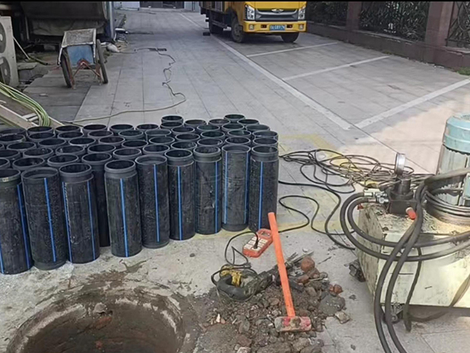 汶川PE置换管厂家 DN315置换管 非开挖管短管置换